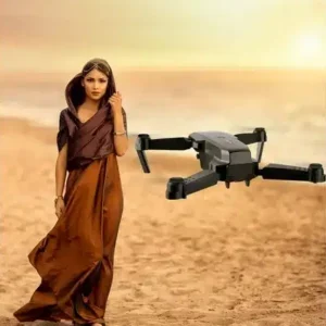 Drone e88 pro en vol dans le désert